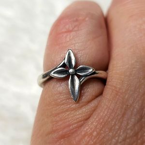 James Avery Retired Blossom Cross Ring